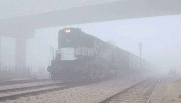 Delhi continues to reel under cold; 18 trains running late due to fog