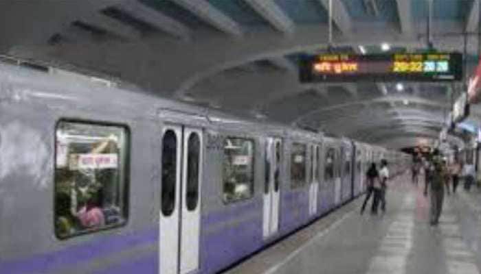 Metro train stuck in Kolkata, services hit