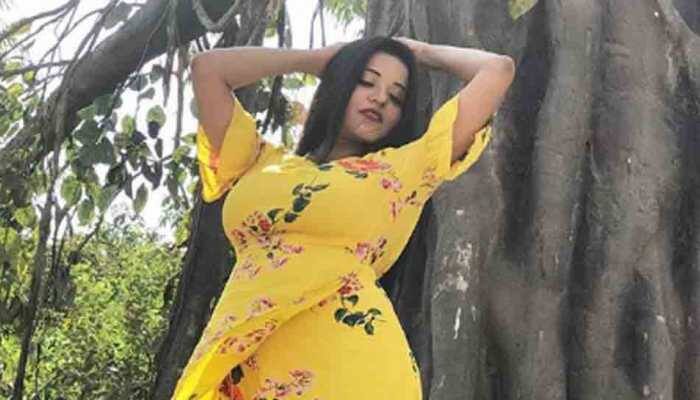 Nazar actress Monalisa shares a sizzling dance video, mesmerises in yellow floral outfit