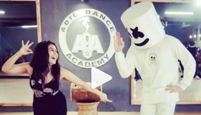 Neha Kakkar's dance with DJ Marshmellow on 'Coca Cola Tu' is breaking the internet—Watch
