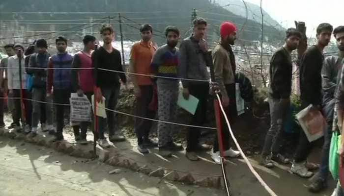 Kashmiri youth take part in Army recruitment drive for 111 vacancies in J&amp;K&#039;s Baramulla