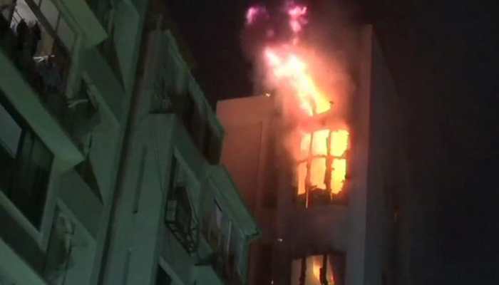 Fire breaks out at Mumbai building, 8 fire tenders rushed