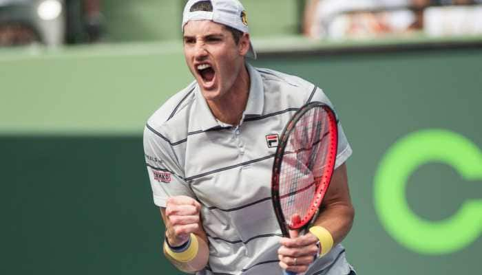 Delray Beach Open: John Isner powers past Lukas Lacko to reach quarters