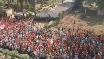 Kisan long march kicks off a day after scheduled; thousands march towards Mumbai
