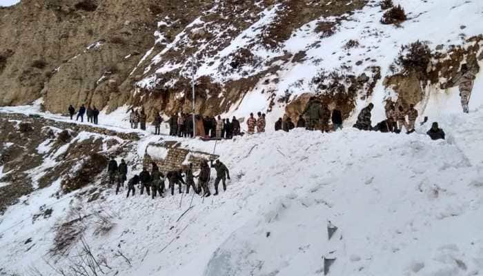 Operation to rescue for 5 jawans trapped in avalanche continues on Day 4