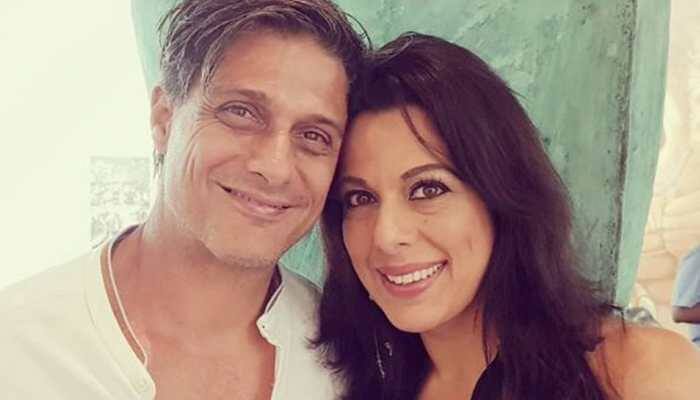 Pooja Bedi gets engaged to boyfriend Maneck Contractor 