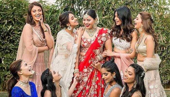 Alia Bhatt's picture with her 'tribe' will give you BFF goals!