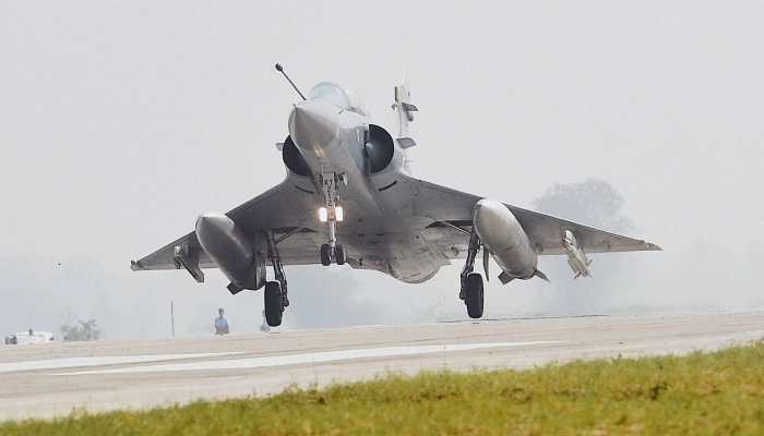 IAF&#039;s Mirage 2000 jets cross LoC, destroy PoK terror camp with 1,000 kg bombs 