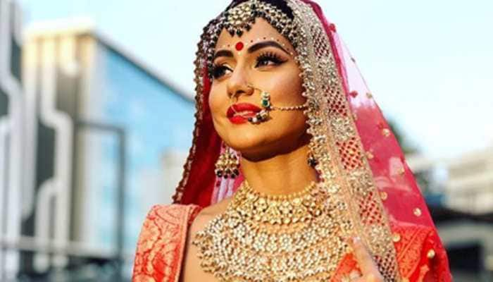 Hina Khan exudes elegance as &#039;Komo The Bong Bride&#039;—Pics