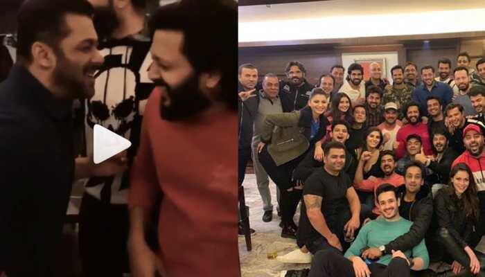 Salman Khan, Bobby Deol, Riteish Deshmukh sing and dance to a medley of Bollywood songs—Watch 