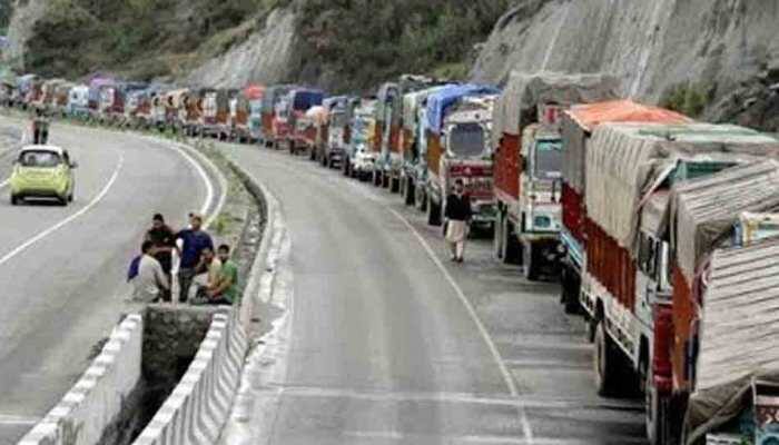 Traffic restored on Jammu-Srinagar highway, stranded vehicles allowed to move