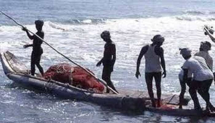 Around 3,000 Tamil Nadu fishermen chased away by Sri Lankan Navy, fishing nets cut