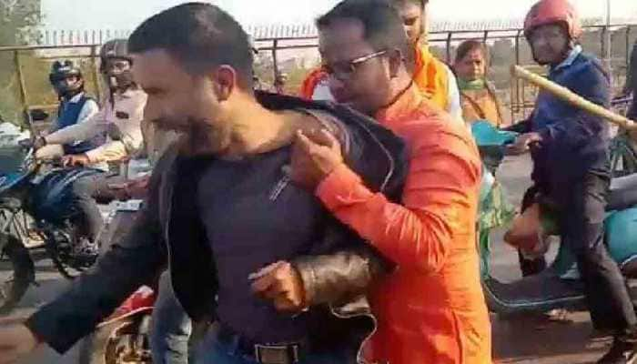 Lucknow: Assaulted Kashmiri dry fruit vendors return to work