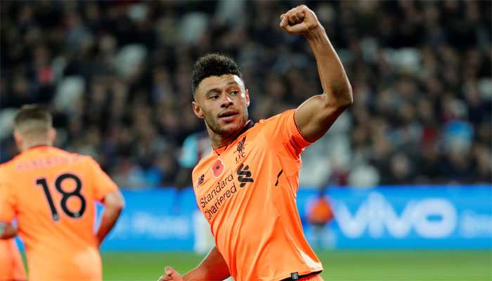 Liverpool's Alex Oxlade-Chamberlain suffers fresh injury scare on return