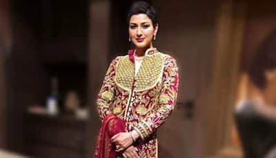 Sonali Bendre stuns in red Abu Jani-Sandeep Khosla attire at Akash Ambani-Shloka Mehta wedding reception—See pics