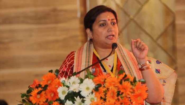 Smriti Irani questions Gandhi family&#039;s link to Rafale deal, land scam cases