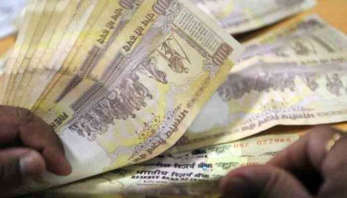 Rs 1.16 crore cash seized from car in Noida