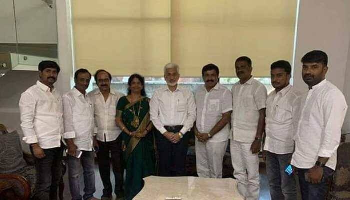 Lok Sabha election 2019: Former Pithapuram MLA Vanga Geetha joins YSR Congress