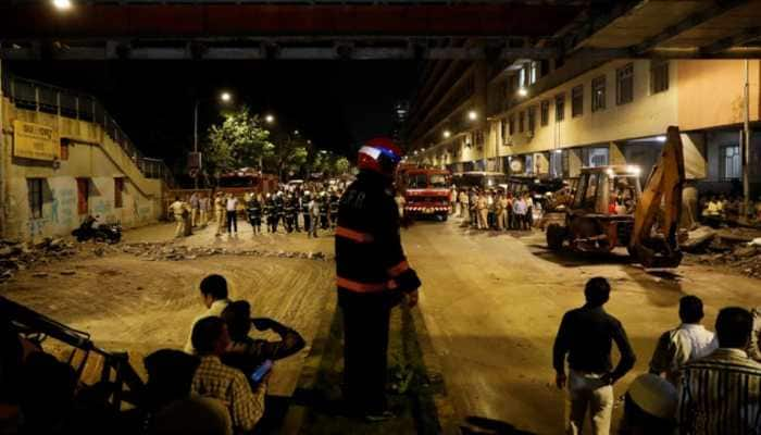 BMC orders &#039;urgent&#039; structural review of 157 bridges; issues a show cause notice to auditors of CST bridge