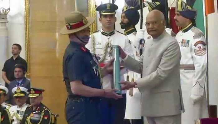 President Kovind presents gallantry awards and service decorations at Rashtrapati Bhavan
