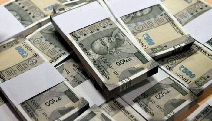 Maharashtra poll officials seize Rs 1.5 crore from car in Beed
