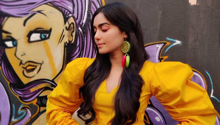 Adah Sharma wears &#039;nimbu-mirchi&#039; to an awards night, pics go viral—See inside