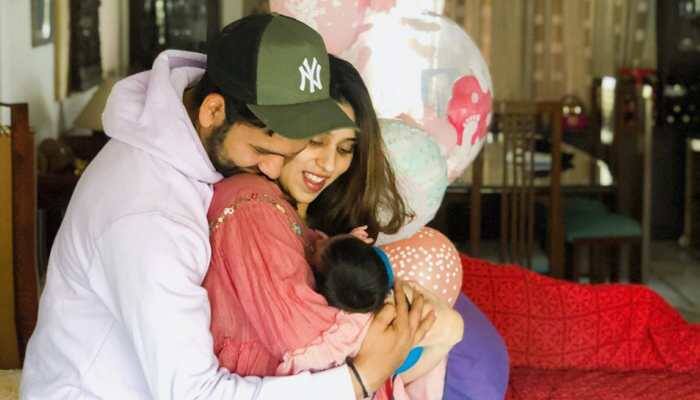 Rohit Sharma turns 'Gully Boy' for daughter Samaira in this adorable video--Watch 