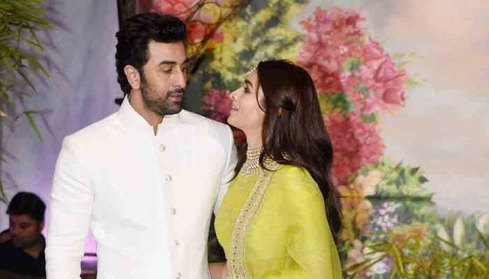 Alia Bhatt says 'I Love You' to Ranbir Kapoor on national television-Watch 