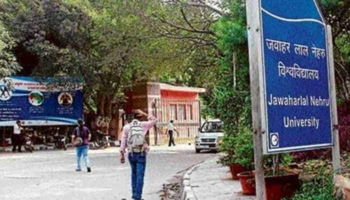 JNU Vice-Chancellor condemns students for &#039;attacking&#039; his house