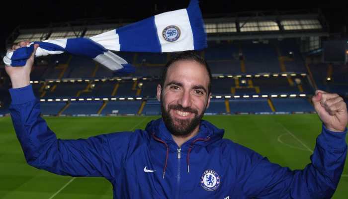 Argentina's Gonzalo Higuain bids adieu to international football 