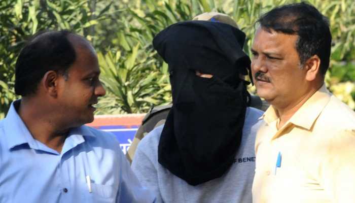 Pulwama attack mastermind's close aide and JeM terrorist Sajjad Khan sent to judicial custody till April 26 Pulwama attack mastermind's close aide and JeM terrorist Sajjad Khan sent to judicial custody till April 26