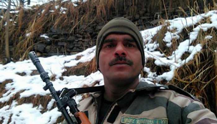 Sacked BSF jawan, who complained of bad quality food, to contest Lok Sabha poll against PM Modi from Varanasi seat Sacked BSF jawan, who complained of bad quality food, to contest Lok Sabha poll against PM Modi from Varanasi seat