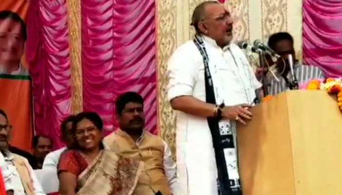 Manju Verma, out on bail in Muzaffarpur shelter home case, spotted on stage in NDA's Giriraj Singh's rally