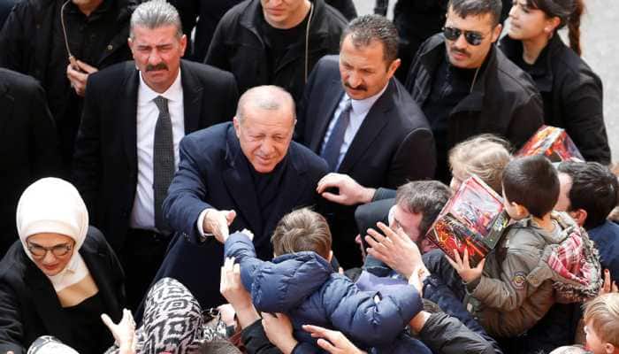 Erdogan&#039;s AKP leads in Istanbul, Ankara in Turkish local election