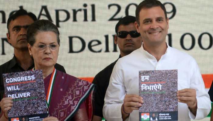 Sonia Gandhi upset with design of Congress manifesto&#039;s cover page