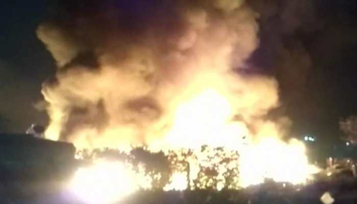 Fire spreads in Hooghly&#039;s Dalda factory area after garbage dump was set ablaze 