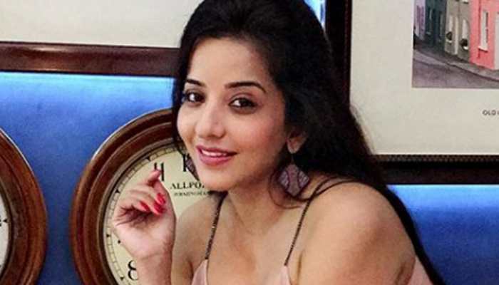 Monalisa gives major 'Sunday Vibes' in this pic!