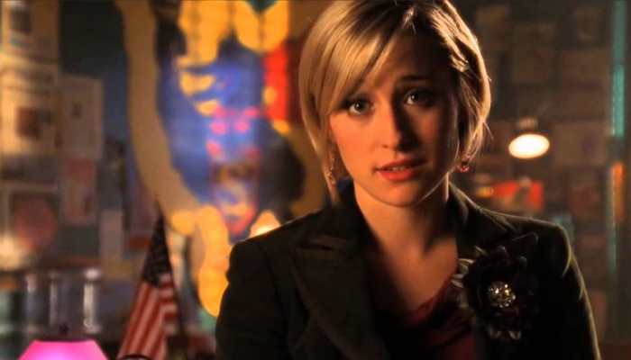 Allison Mack Pleads Guilty In Sex Cult Case People News Zee News 