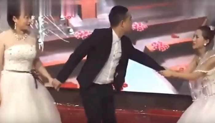 Girl gatecrashes ex-boyfriend&#039;s wedding, begs him to come back-Watch