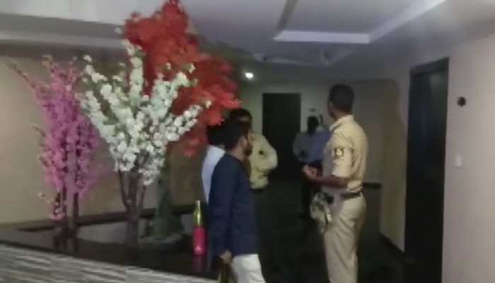 IT raids hotel in Karnataka&#039;s Ballari occupied by Congress leader Anil Lad 