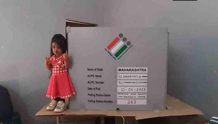 Lok Sabha election 2019: World&#039;s shortest woman Jyoti Amge votes in Nagpur