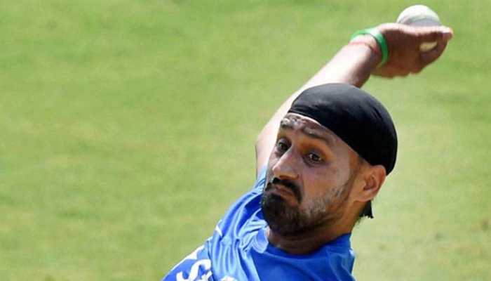 Chennai&#039;s Harbhajan Singh set to miss Kolkata game due to stiff neck