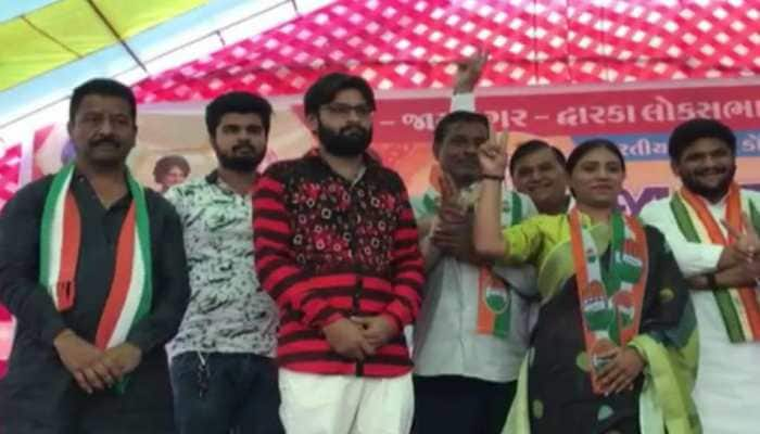 Cricketer Ravindra Jadeja&#039;s father, sister join Congress