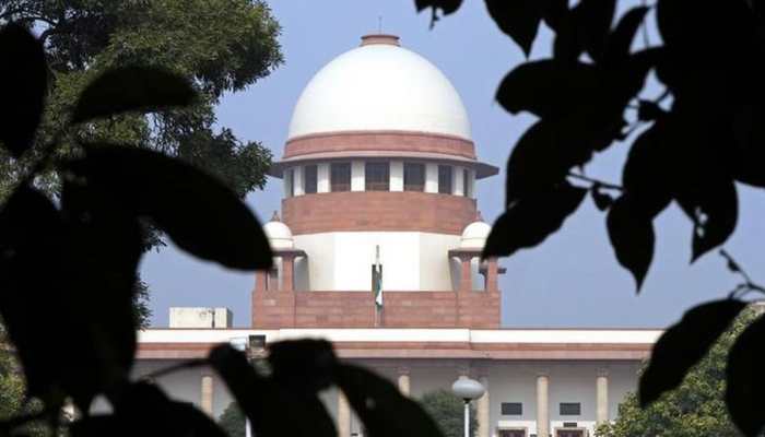 SC raps EC over no action against Mayawati, Yogi Adityanath for violating MCC