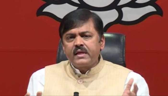 Delhi Police releases man who hurled shoe at BJP MP GVL Narasimha Rao, says &#039;he wanted media attention&#039;