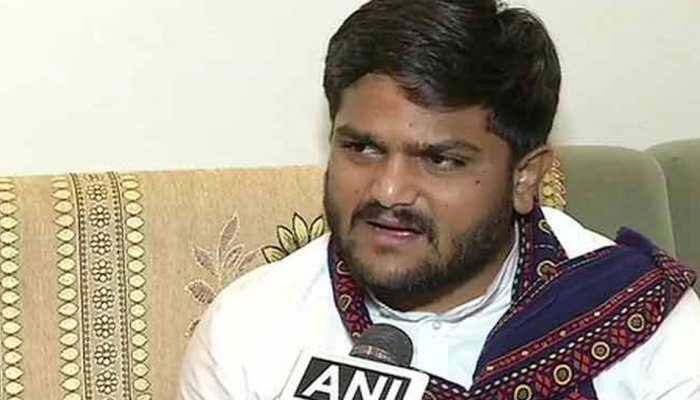 Scuffle breaks out at Congress leader Hardik Patel's public meeting in Ahmedabad