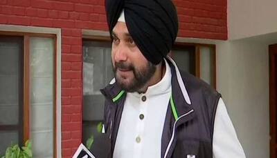 EC bars Congress leader Navjot Singh Sidhu from campaigning for 72 hours for violating poll code