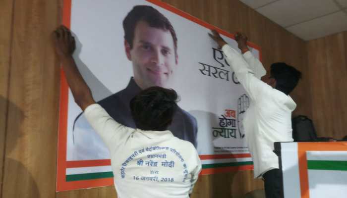 Congress removes labourer from Jaipur party office for wearing 'Narendra Modi' T-shirt