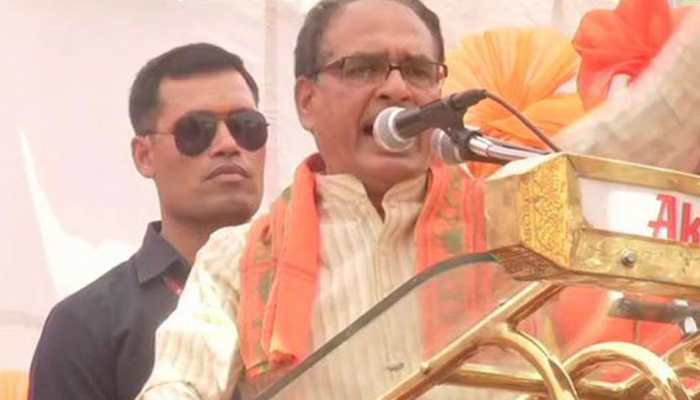 Congress didn&#039;t field any &#039;local&#039; candidate in Chhindwara to promote &#039;chhote nath&#039;: Shivraj Singh Chouhan