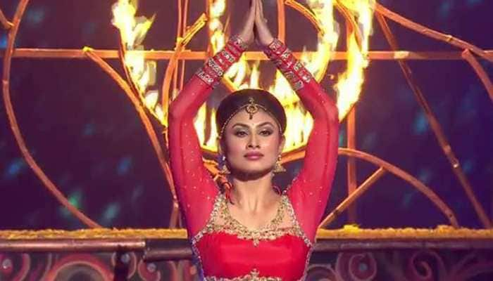 Mouni Roy dances like no one&#039;s watching, shares video on World Dance Day—Watch